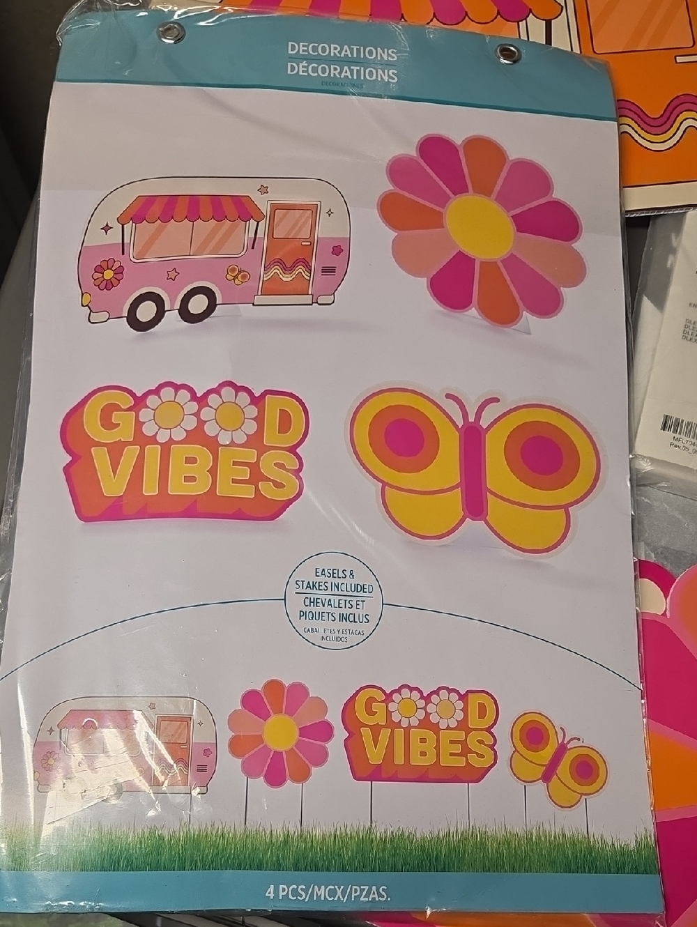 Good Vibes 4 Pieces " Groovy" Pink & Yellow Party Yard Signs - Decorations